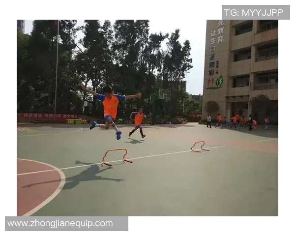 探索折足球教学的创新方法与技巧提升学生的运动兴趣与团队合作能力 探索折足球教学的创新方法与技巧提升学生的运动兴趣与团队合作能力