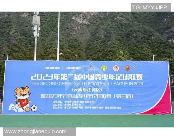 简小姐足球：从草根到职业的奋斗之路与梦想启航